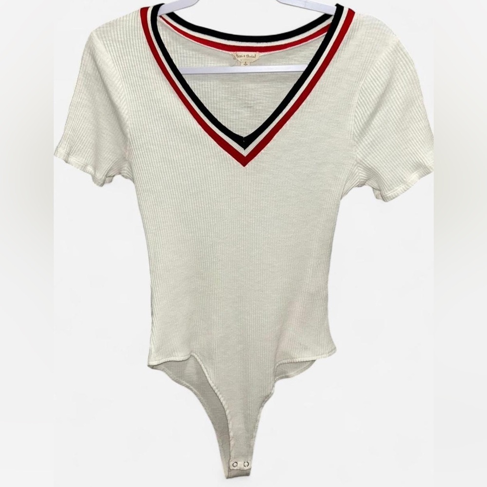 Hem & Thread Ribbed V-Neck Bodysuit - Size Large